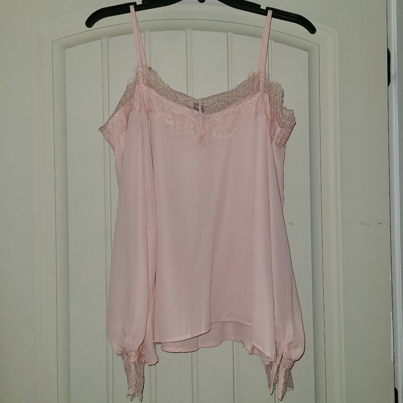 Cold shoulder top - Picture 5 of 6